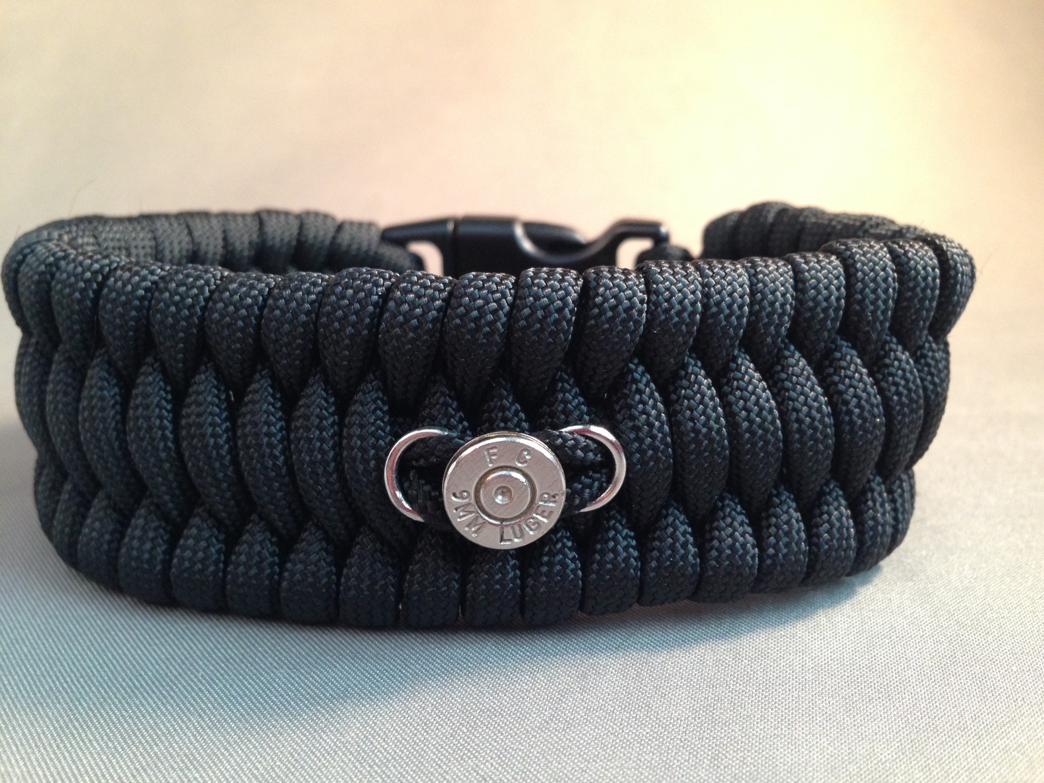 DIY Jeweled Paracord Bracelet - Make: