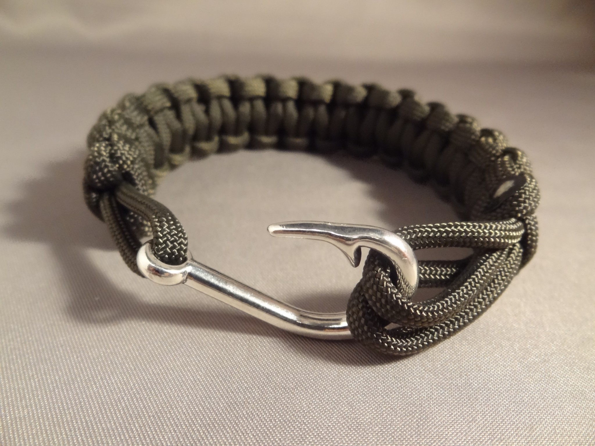 Fish Hook Clasp Paracord Cobra Weave Bracelet